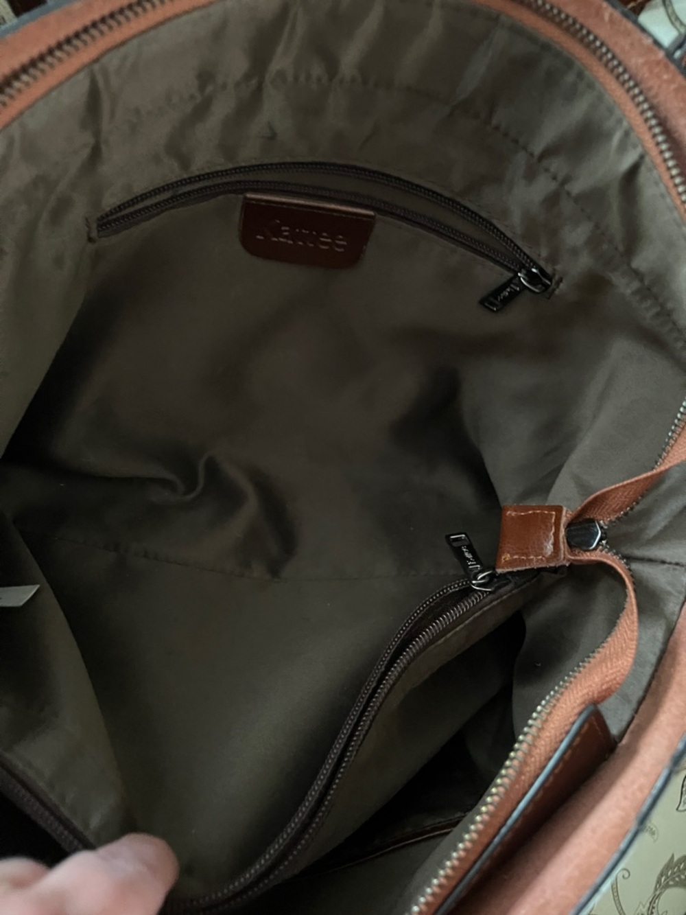 Kattee- vintage Deep Brown Leather Tote - Picture 5 of 12